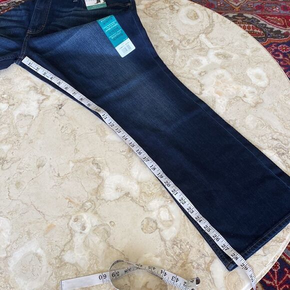 NWT Lee Riders Mid Rise Bootcut Jeans - Picture 12 of 14